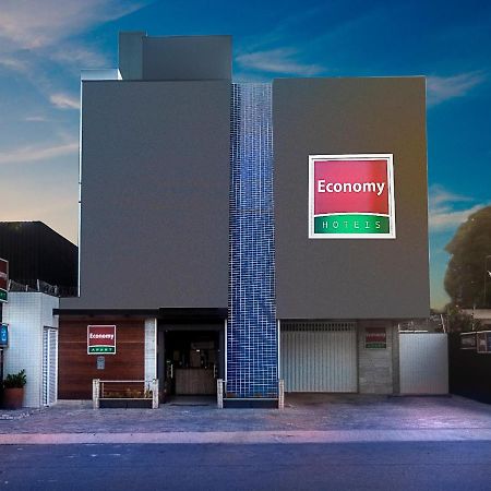 Economy Apart Natal Bagian luar foto
