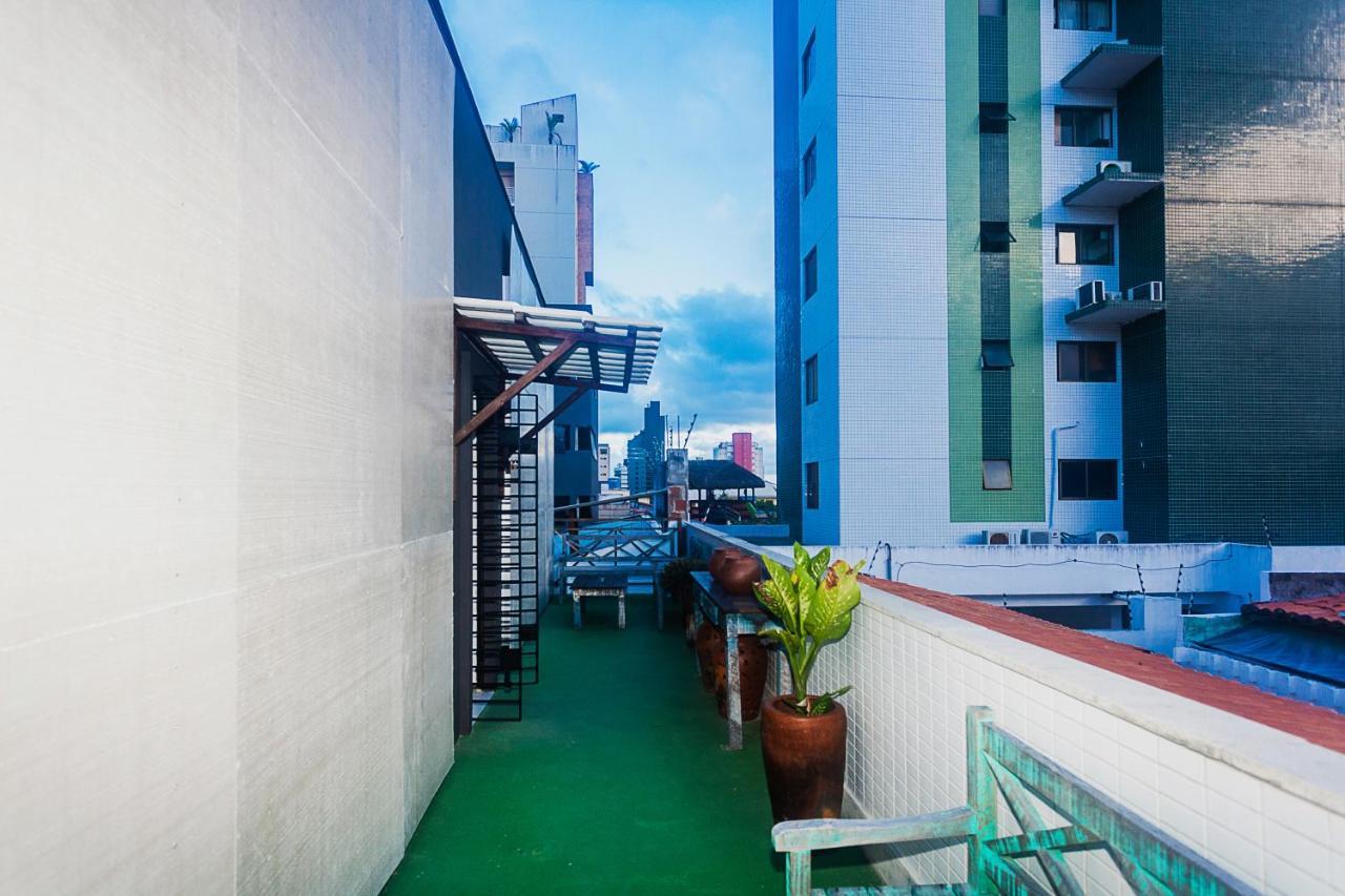 Economy Apart Natal Bagian luar foto
